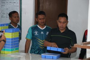 Kontrol Dapur Pengolahan Bahan Makanan, Kalapas Banyuwangi Pastikan Makanan Telah Sesuai dengan Menu Harian