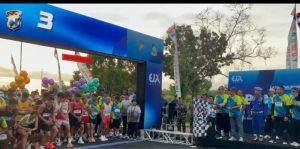 Polda Jatim Sukses Gelar East Java Running Festival 2025 di Pantai Marina Boom, Banyuwangi