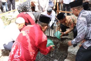 Wali Kota Binjai Hadiri Peletakan Batu Pertama Renovasi Musholla Al-Mukmin