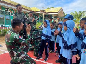 Kenalkan Profesi TNI, Satgas Pamtas Yonarmed 11 Kostrad Terima Kunjungan Outing Class Paud Tunas Mulia