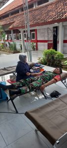 Sumbangsih Babinsa Sawit Untuk Kemanusiaan