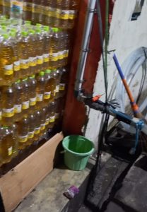 Diduga Kuat Usaha Minyak Goreng Curah di Ruko Jalan Jayanti Yang Dikemas Gunakan Botol Terjun Bebas Diduga Ilegal