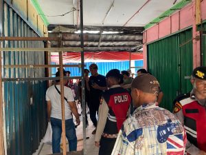 Gembok Dibuka, Pedagang Pasar Tambak Kembali Beraktivitas