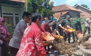 Program BSMSS, Kodim 0602/Serang Wujudkan Infrastruktur Jalan Di Kecamatan Taktakan