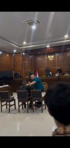 Sidang Diduga Berlangsung Memanas, Razman Tampak Memprotes Keputusan Hakim