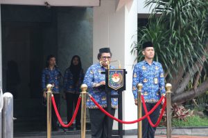 Pimpin Upacara, Wamendagri Ribka Ajak Pegawai Perkokoh Ideologi Pancasila, Demokrasi, dan HAM