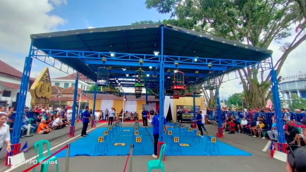 Ratusan Peserta Burung Kicau “Kapolres Magelang Kota Cup'” Meriahkan HUT Bhayangkara Ke-79