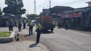 Antisipasi Mobilisasi PSHT, Polsek Mojosongo Lakukan Penyekatan di Perbatasan Klaten