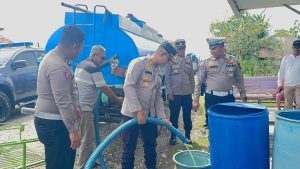 Momen Hari Bhayangkara, Polres Aceh Utara Salurkan Air Bersih Gratis, Untuk Warga Pesisir.