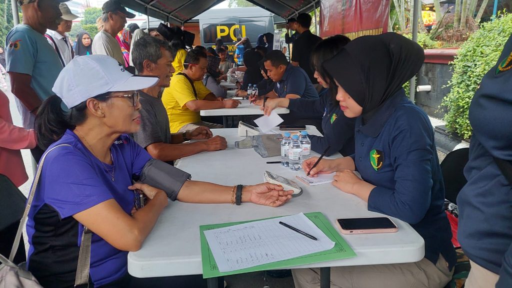 Car Free Day, Masyarakat Geruduk Bhakti Kesehatan Dari Polda Jateng
