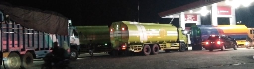 Gawat, Pengawas Galon SPBU Nomor 14.244.433 Sungai Lung, Diduga Saat Di Konfirmasi.