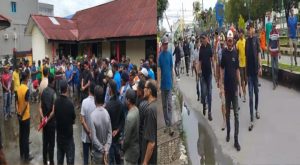 Aksi Kontroversial “Keluarga Bupati”, Di Polsek Banggai Kepulauan : Sorotan Terhadap Penanganan Aduan Dan Independensi Pers.