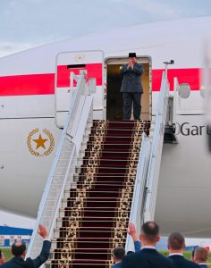 Presiden-RI, Usai Dari Kunjungan Negara Prancis, Singgah Sejenak Di Negara Republik Belarus.
