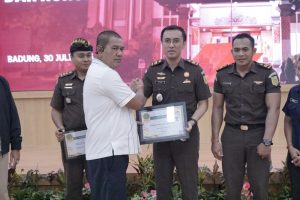 Inovasi Kejaksaan Negeri Badung : Pemilihan Jaksa, Pegawai Tata Usaha, Dan Honorer Teladan Serta Inovasi Bidang Terbaik Periode April–Juni 2025.