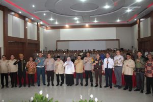 Waka Polda Sulteng Membuka Sosialisasi Penguatan Pemahaman Moderasi Bergama Bagi Bhabinkamtibmas.