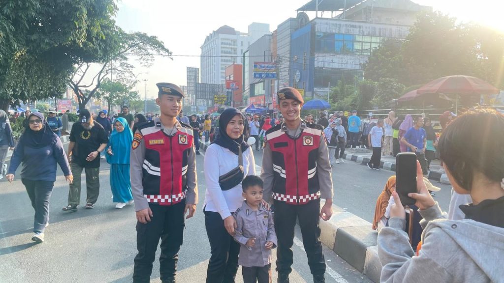 Dit-Samapta Korsabhara Baharkam Polri, Amankan Kegiatan Car Free Day Di Depok.