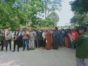 Diduga Dampak Pengiriman Sampah, Dari Tangerang Ke Pandeglang, Di Keluhkan Oleh Warga Setempat.