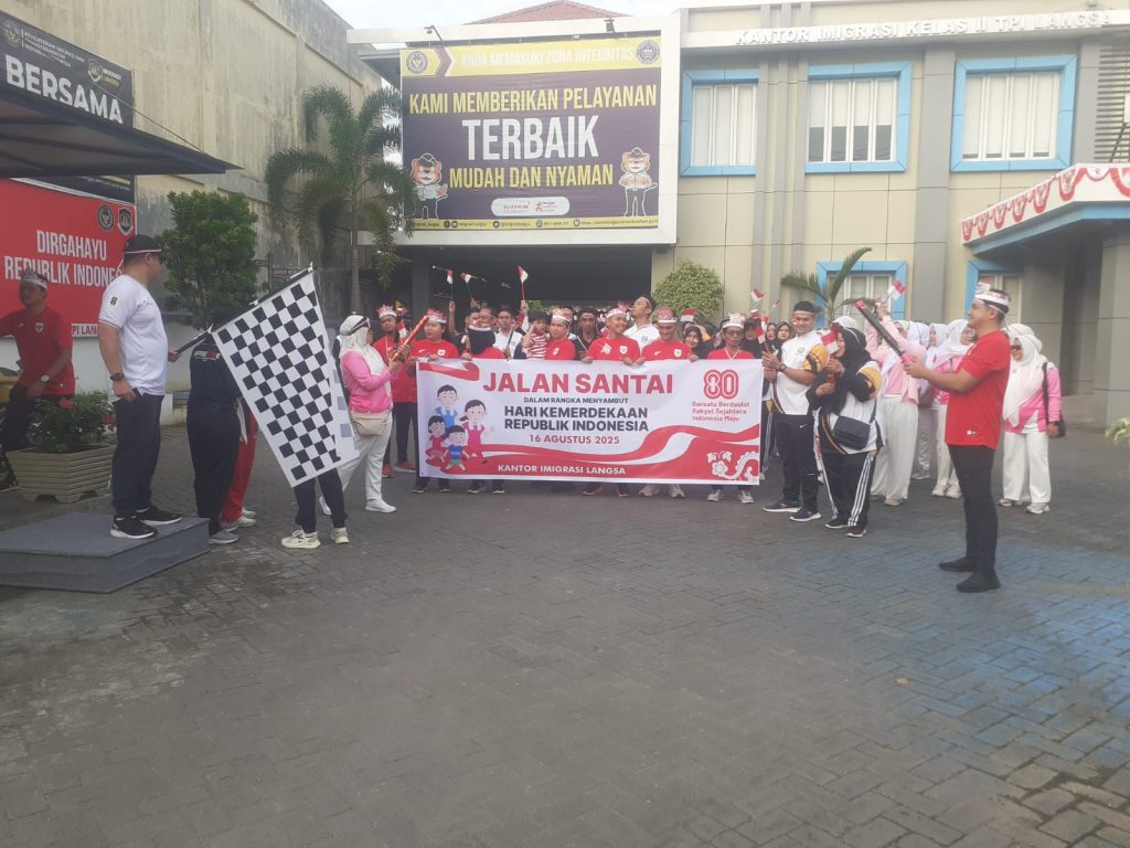 Kantor Imigrasi Kelas II TPI Langsa, Mengadakan Gerak Jalan Santai, Untuk Menyambut Hari 17 Agustus 2025.