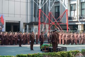 Pejabat Tinggi Jadi Petugas Upcara, Kajati Hendro : Upacara HUT-RI, Ini Adalah Teladan Yang Hidup.