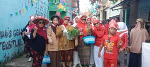 Meriahkan HUT-RI Ke-80 Tahun, Warga Gerendeng Antusias Ikuti Lomba Gerak Jalan Penuh Semangat.