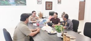 Wakil Ketua Laki : Menjelaskan, Fungsi Tugas DPC Laki Aceh Timur, Terutama Mengawasi Kinerja Pemerintah Dan Penegakan Hukum, Berbagai Aspek Lainnya 