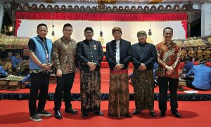 Mahkamah Agung, Gelar Pertunjukan Wayang Kulit Rayakan HUT Ke-80, Ki Yanto Kembali Memukau Sebagai Dalang.