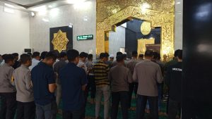 Polda Sul-Teng, Gelar Salat Gaib, Untuk Almarhum Affan Kurniawan Driver Ojek Online.