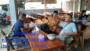 Babinsa Lakukan Klarifikasi Kepada Pihak Aktivis LSM BLJ Aceh, Bersama Wartawan Media Online.