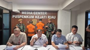 TIM PENYIDIK KEJATI RIAU TETAPKAN 2 (DUA) ORANG TERSANGKA PERKARA DUGAAN TINDAK PIDANA KORUPSI PENGGUNAAN DANA SWAKELOLA REHABILITASI DAN PEMBANGUNAN GEDUNG SEKOLAH DASAR YANG BERSUMBER DARI DANA ALOKASI KHUSUS (DAK) FISIK SEKOLAH DASAR (SD) TAHUN ANGGARAN 2023