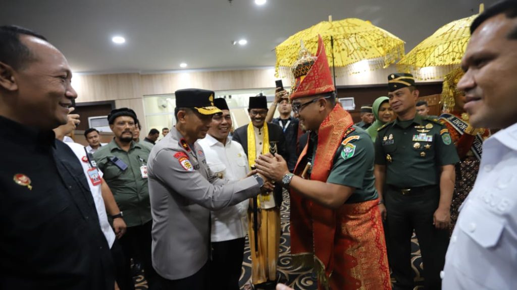 Kapolda Aceh, Sambut Kedatangan Pangdam IM Mayjen TNI Joko Hadi Susilo.