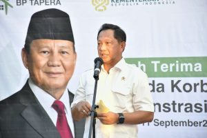 Pemerintah Serahkan Bantuan Rumah Ke Korban Unjuk Rasa Makassar, Mendagri : Bentuk Kepedulian Negara.