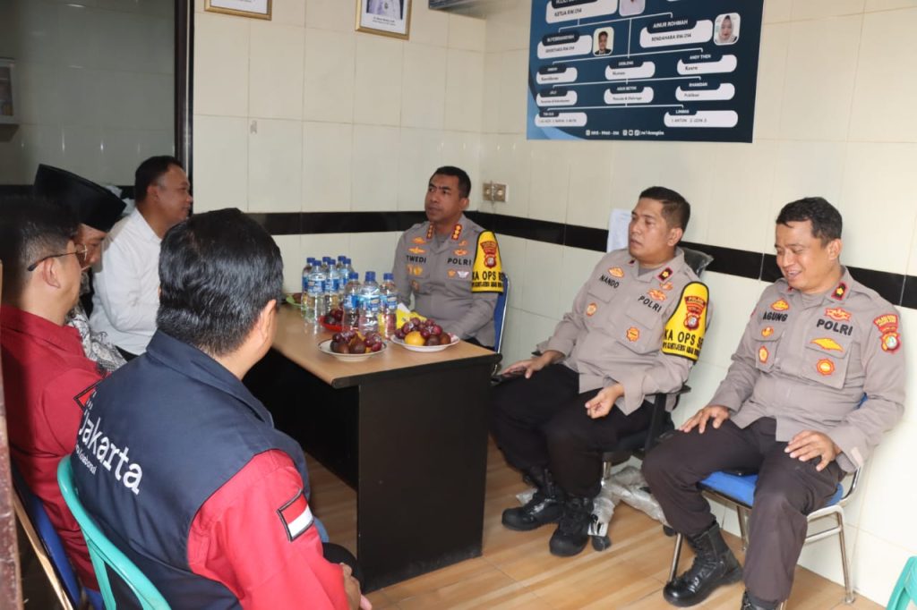 Kapolres Metro Jakarta Barat Jalin Silaturahmi dengan Tokoh Agama dan Masyarakat Cengkareng Timur