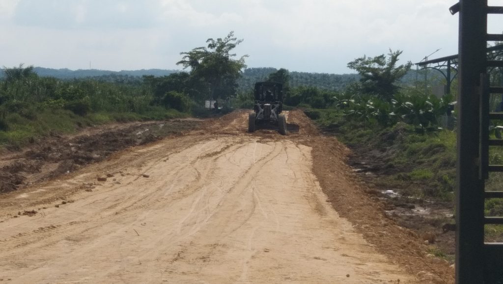 Sangat Cukup Gawat, Limit Tanggal Proyek Telah Habis, Pekerjaan Proyek Penimbunan Masih Saja Di Kerjakan.