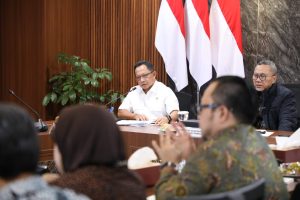 Pada Rakortas Tingkat Menteri, Mendagri Uraikan Peran Pemda Dukung Pelaksanaan Program PSEL.