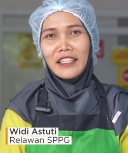 Relawan di MBG Gagasan Pemerintah Prabowo, Warga Dapat Kerjaan dan Bisa Sekolahkan anak-Anaknya.