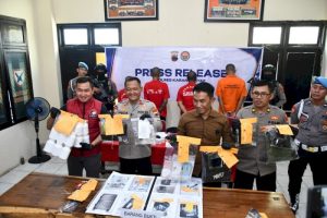 Polres Karang Anyar, Tangkap Kurir Sabu, Amankan Barang-Bukti Hampir 34 Gram.
