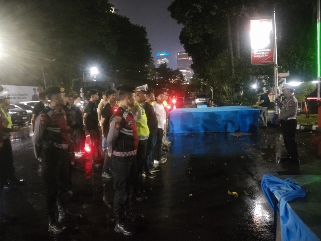 Polda Metro Jaya Gelar Patroli Malam Pastikan Warga Nyaman di Malam Hari