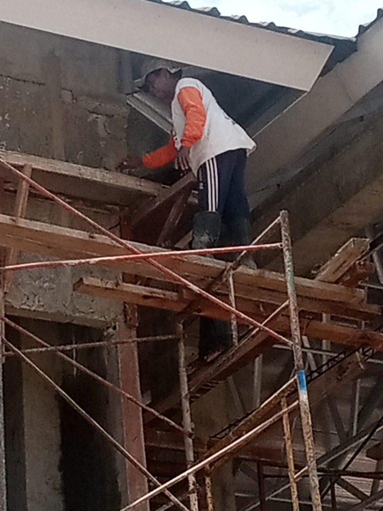 Diduga Proyek Pembangunan Kawasan Perkantoran Lurah Pondok Ranji, Terkesan Tak Sesuai Prosedur Dan Aturan.