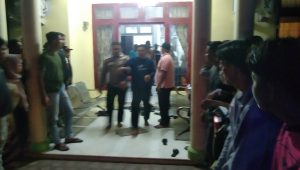 Tertangkap Sedang Indehoi, Di Salah Satu Tempat Rumah Janda, Yang Bukan Pasutri, Akhirnya Di Gerebek Warga Setempat.
