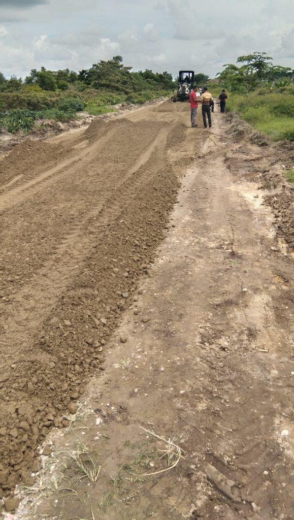 Hasil Pantauan Wartawan Media Online Dan Pantauan Pihak Pemerhati Sosial Publik Daerah Aceh, Disinyalir Proyek Pekerjaan Pengerasan Badan Jalan Kampus Unsam Langsa.