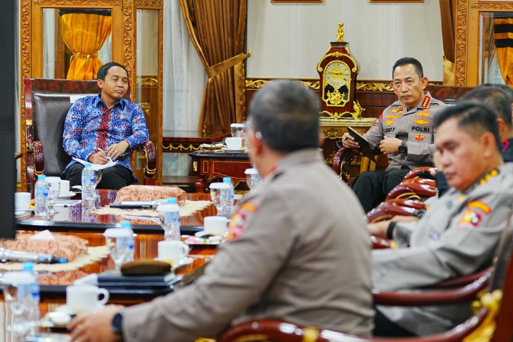 Audiensi Dengan Menhut, Kapolri Siap Bersinergi Hadapi Karhutla.