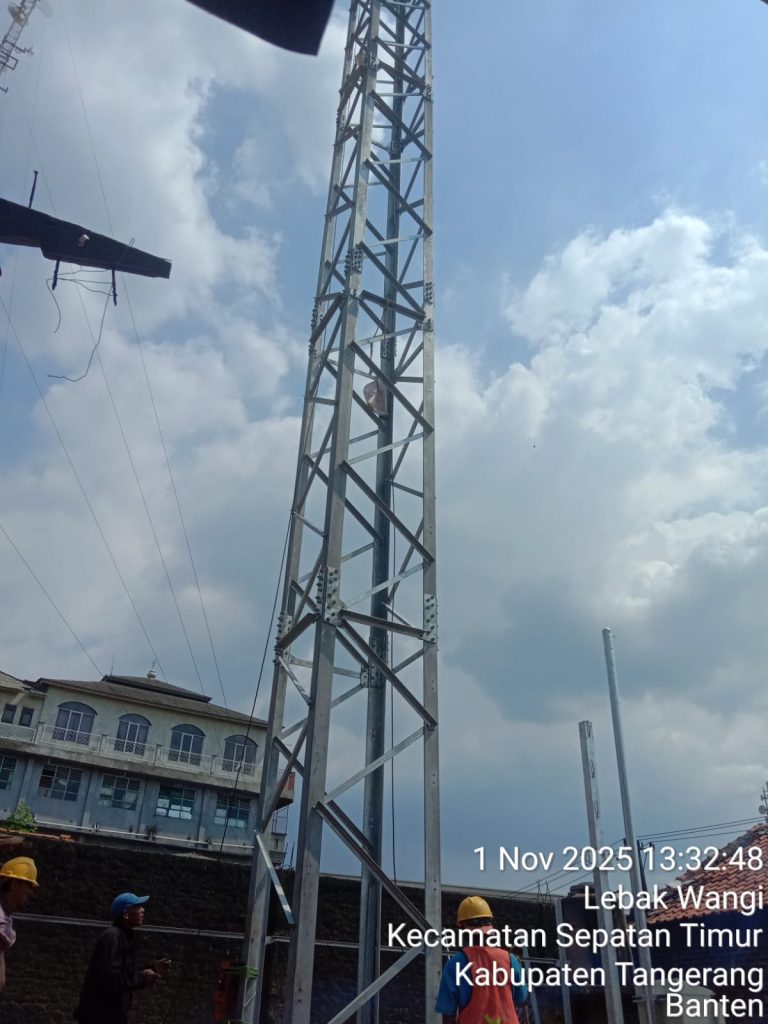 Pemasangan Tower BTS di pemukiman Polisi Pamong Praja Tutup Mata