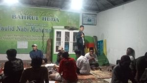 Warga Kp Cilalung Bersama Ustad Nana Menjalin Silahturahmi Melalui Dengan  Pengajian Dan Giat Ronda Malam
