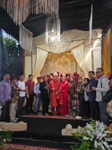 Tim Redaksi MSN Dan DPC Sopo ATRestorasi Bersatu Kota Medan, Menghadiri Acara Pernikahan Alfin Pasaribu Dan Lisa.