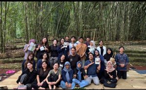 Jelajah Tutur Bambu, Buku Karya Sharen Olivia, Bangun Jembatan Antare Masyarakat Urban Dan Rural