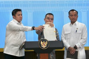 Respons Aspirasi Publik, Prabowo Rehabilitasi 3 Mantan Direksi ASDP.