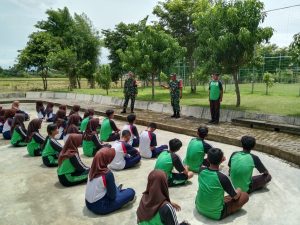 Guru Apresiasi Babinsa, Tanamkan Nilai Kebangsaan Siswa.