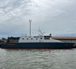 Sat Polairud Dan Personel Silongmat, Laksanakan Operasi Siaga Bencana, Di Sumatera Utara Dan Sumatera Barat.