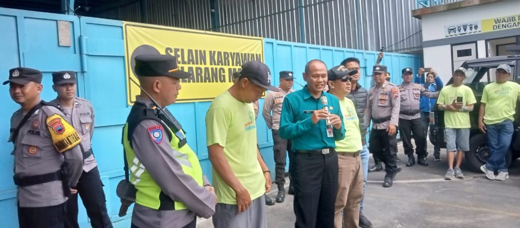 Warga Pendowo, Lakukan Aksi Demo Tuntut Pabrik MMP Di Tutup.