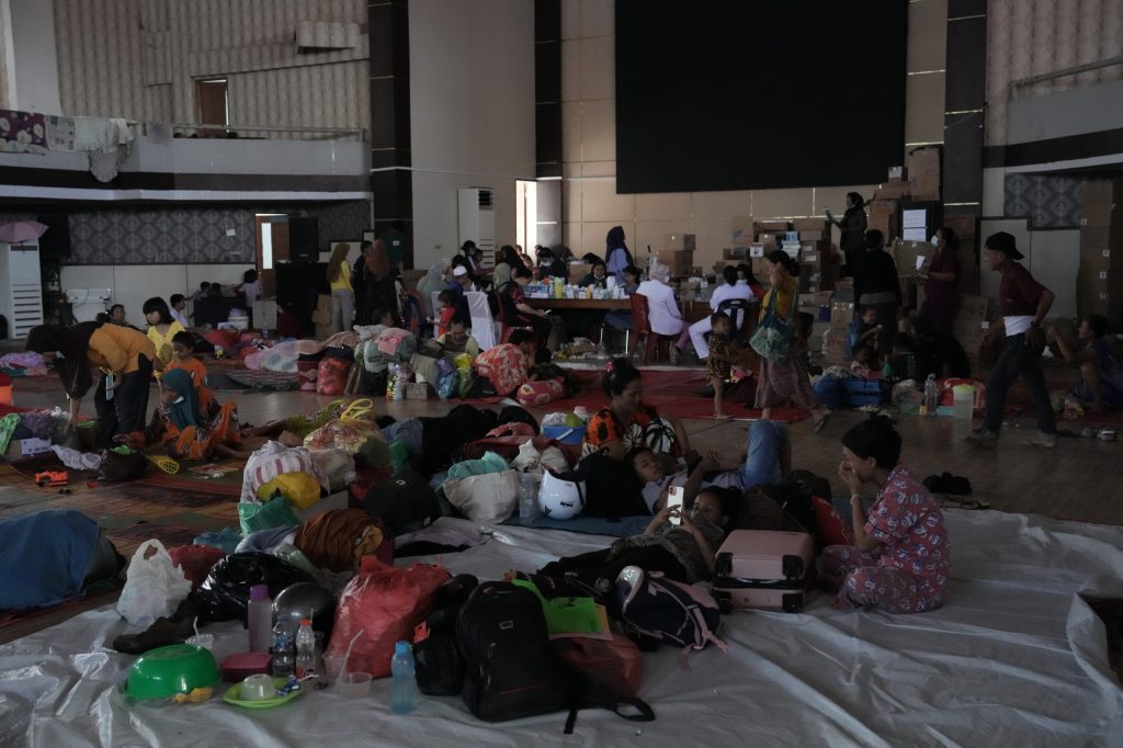 Jaringan Komunikasi Pulih, Warga Terdampak Bencana di Tapanuli Tengah Lancar Bertukar Kabar.